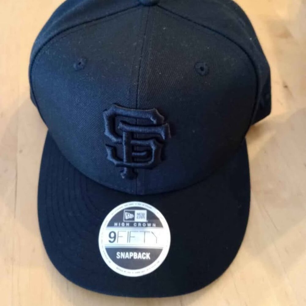 San Francisco Giants New Era (black on black) baseball hat cap